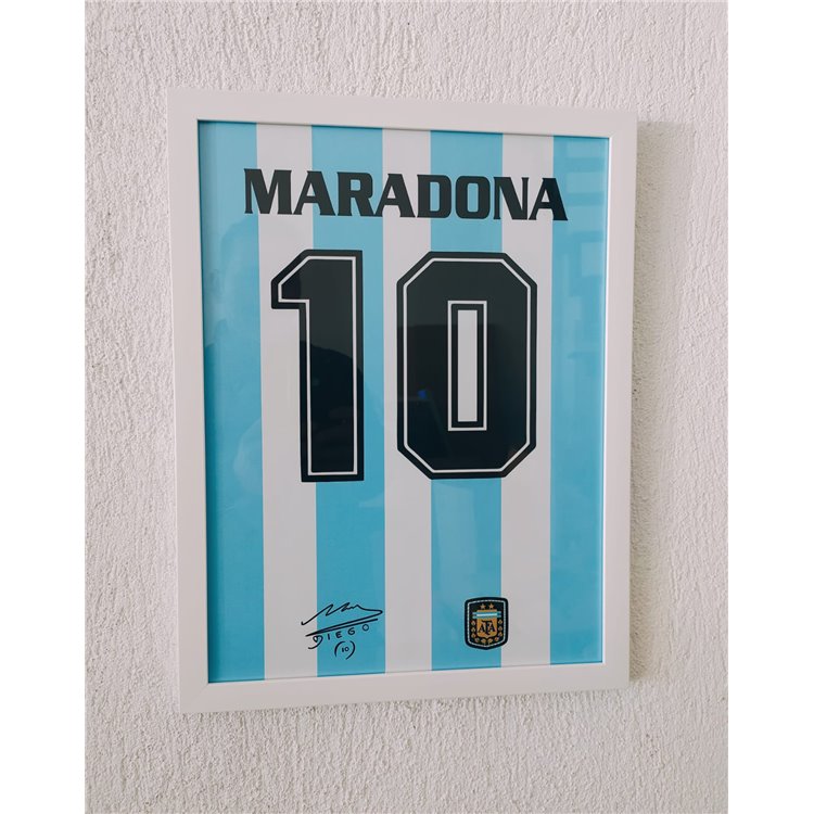 21X30_CM_MARADONA_FORMA_TASARIMLI_POSTER_TABLO_CERCEVE_1_MM_SEFFAF_PVC1_645.jpg